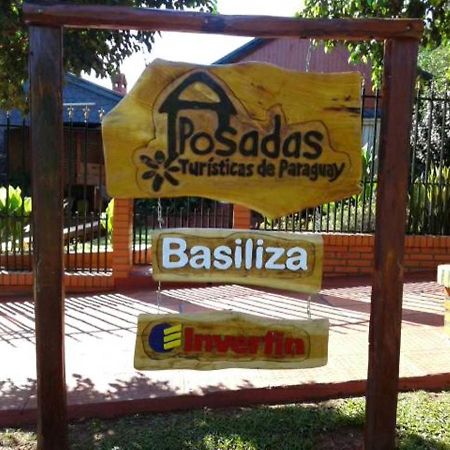 Posada Basiliza, Encarnacion Py Exterior foto