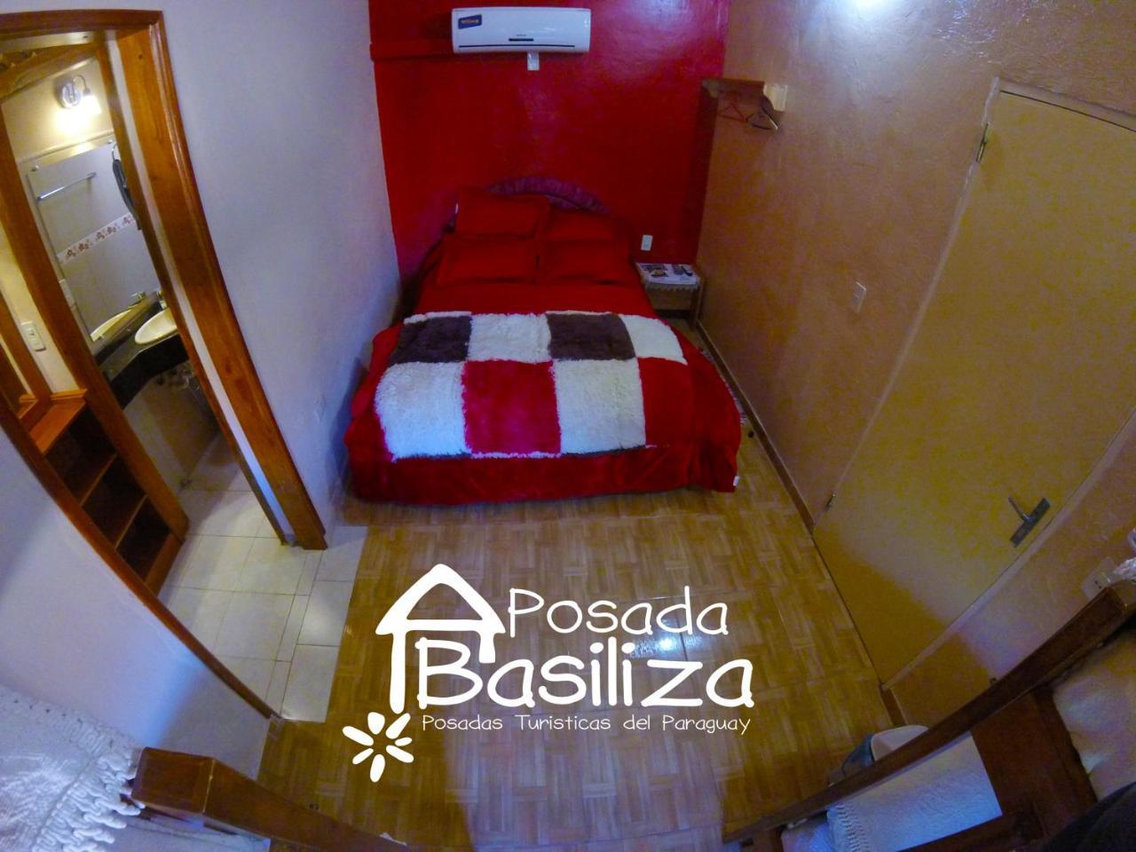 Posada Basiliza, Encarnacion Py Exterior foto