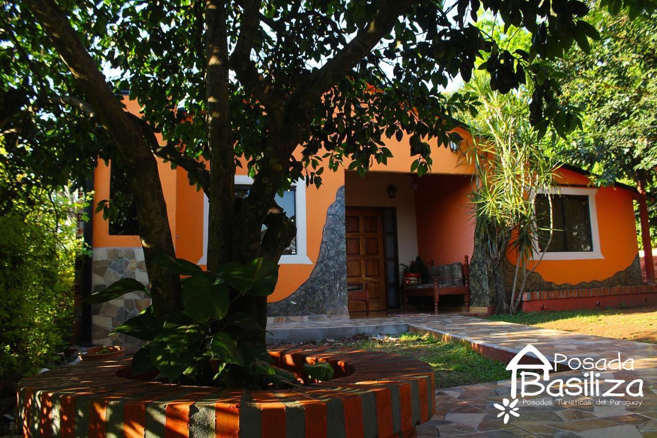Posada Basiliza, Encarnacion Py Exterior foto